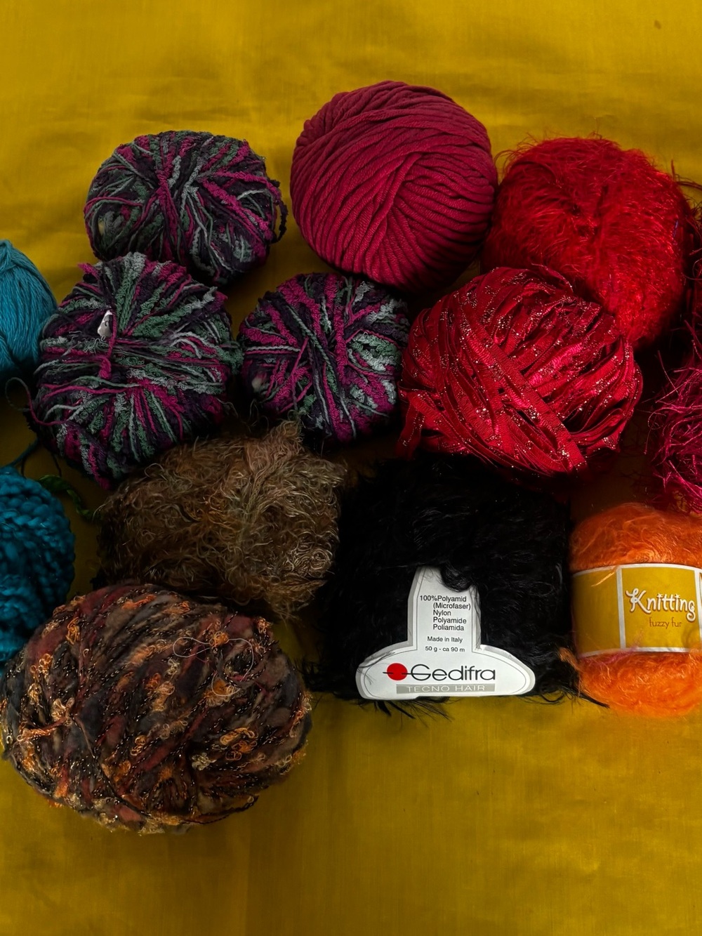 Black Novelty Yarn Ball - Stylish Accent for Knitting